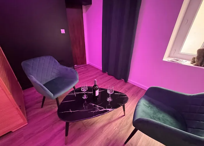 Le Cinema Des Amants Apartment *